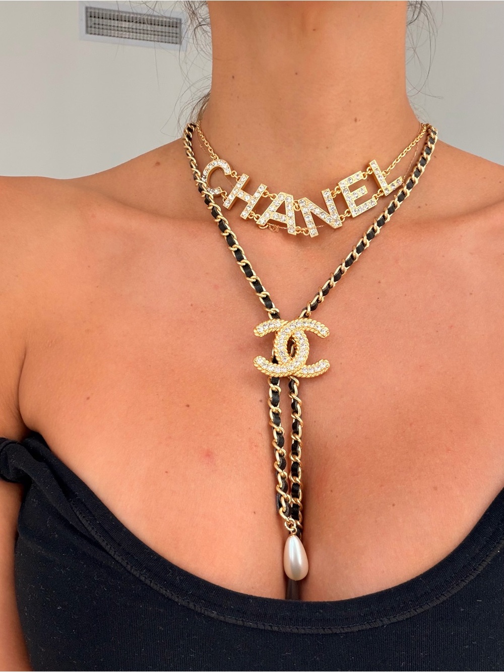 ✨CHANEL Gold and Black Ribbon Lariat Necklace with Crystal CC and Pearl Drops🖤 - Picture 13 of 14